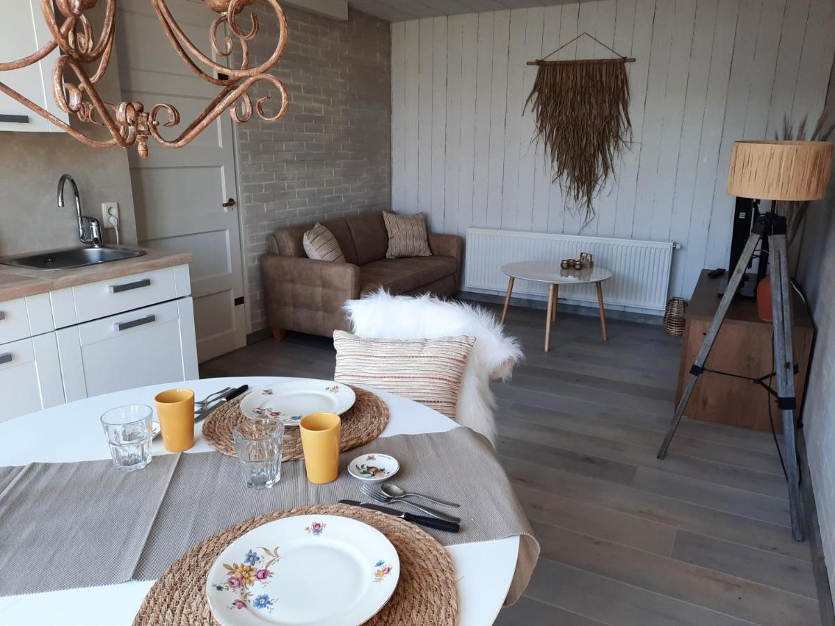 Wellness Lodge Aan De Braassem Rijnsaterwoude Exteriör bild
